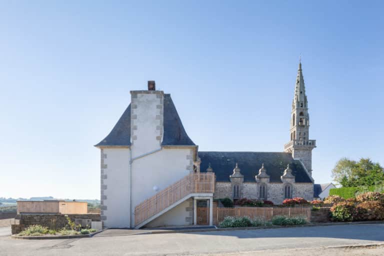 RÉHABILITATION D’UN ANCIEN PRESBYTÈRE À SAINT-FRÉGANT